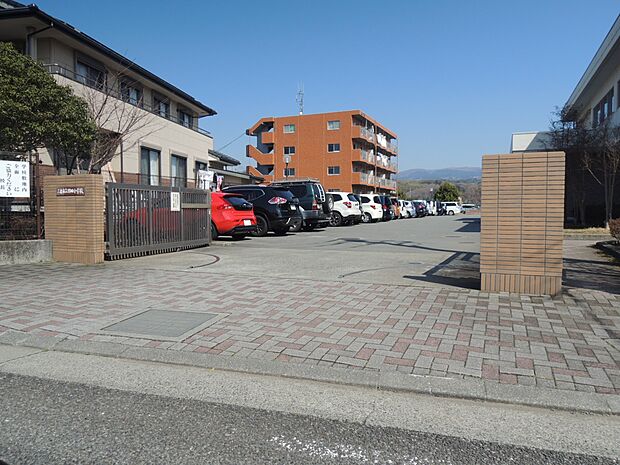 三島市立錦田小学校まで(850m)