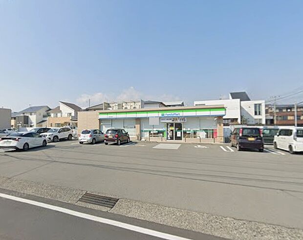 ファミリーマートまで(284m)
