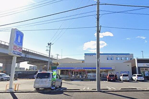 ローソンまで（900m）