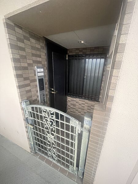 玄関を拡大表示