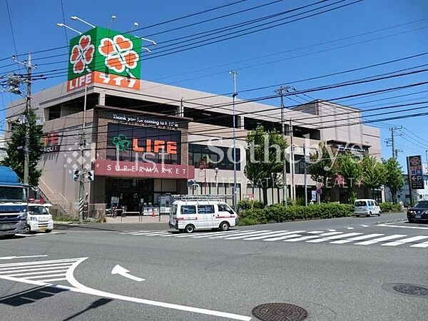 ライフ子母口店 徒歩33分。 2600m