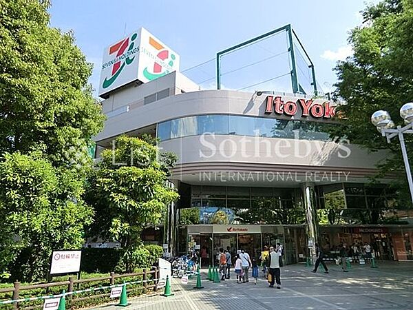 イトーヨーカドー溝ノ口店 毎日の買い物を支えるスーパーが近くにあると、重い荷物もすぐに運べて、家事効率がアップ。時間も気持ちも余裕が持てます。 600m