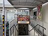 周辺：今美屋ストアー 徒歩13分。新鮮な食材や日用品が揃うスーパーが徒歩圏に。忙しい日常の中でもスムーズに買い物ができる、便利で暮らしやすい立地です。 1000m