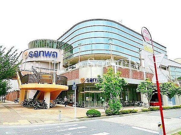 スーパーセンター三和こどもの国店 新鮮な食材や日用品が揃うスーパーが徒歩圏に。忙しい日常の中でもスムーズに買い物ができる、便利で暮らしやすい立地です。 500m