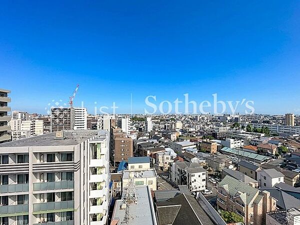 ■眺望■窓からの眺めが日常を豊かに彩ります。開放感と陽当たり良好な心地よい住まい！※掲載画像はAI加工を施しております。実際の形状・色味・空模様・陽当たり等と異なる場合があります。