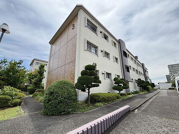 保育園、小学校まで徒歩9分！子育て世代にもおおすすめです！