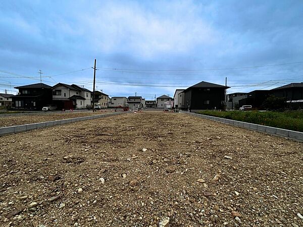 南に面した玄関を持つ事が可能◎整形地のため理想のマイホームが実現しやすいです◎