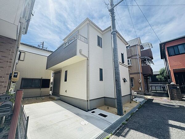 令和7年築の築浅美邸です！室内大変丁寧に使用されております！