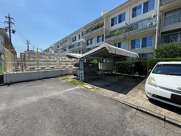 駐車場完備！空き状況は担当スタッフまでお問い合わせください。