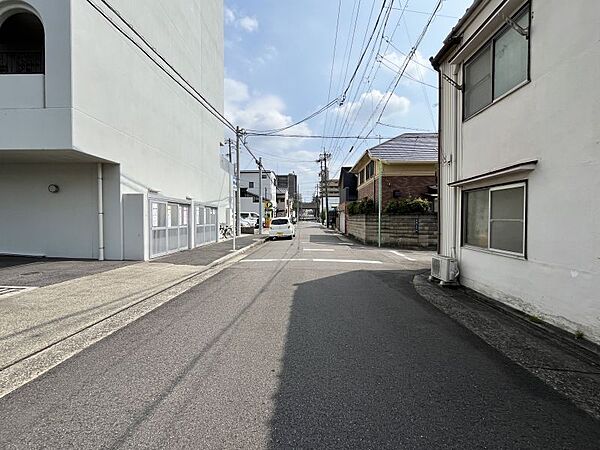 駅近（徒歩約4分）かつ小学校徒歩約6分！お子様の通学も安心な住環境です♪