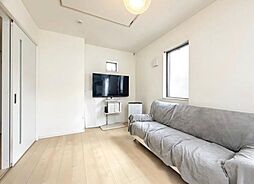 府中市是政1丁目の戸建 3LDKのリビング/ダイニング