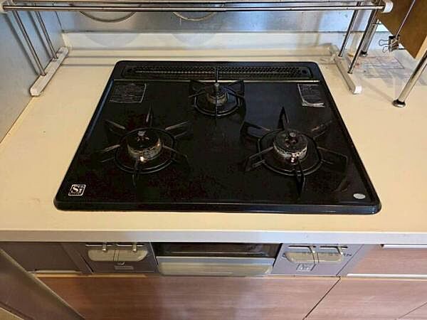 《3つ口コンロ＆グリル》お料理の時短に繋がる3つ口コンロ。食卓に並ぶ品数が増えるかも♪
