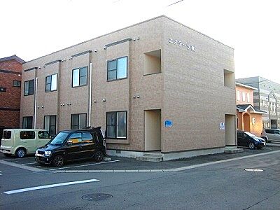 外観：秋田駅に近い好立地な場所にあります。