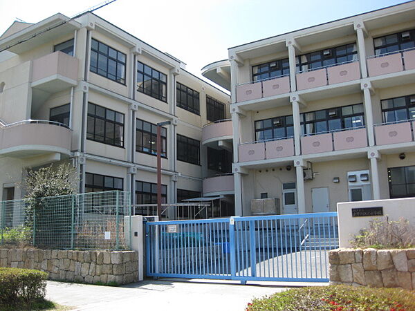 神戸市立六甲アイランド小学校