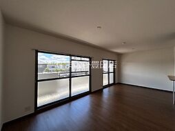 グリーンヒルズ三好丘 2階2LDKのリビング/ダイニング