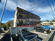 黒笹駅より徒歩4分 築9年7ヶ月 3階建の賃貸物件