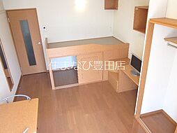 レオパレス西岡 2階1Kのリビング/ダイニング