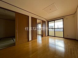 エステート前山 3階3LDKのリビング/ダイニング