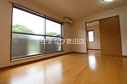 アムール神ノ木 2階2LDKのリビング/ダイニング