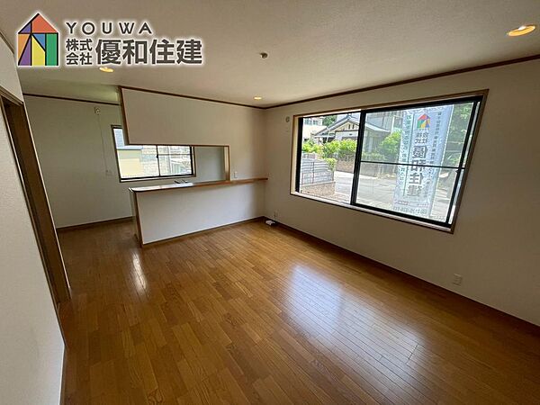 敷地70坪！建物41坪6SLDKのゆったり間取り！車庫3台！お庭付き！