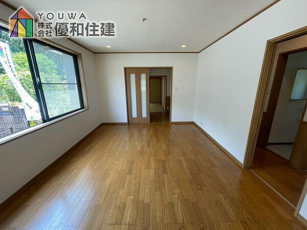 敷地70坪！建物41坪6SLDKのゆったり間取り！車庫3台！お庭付き！