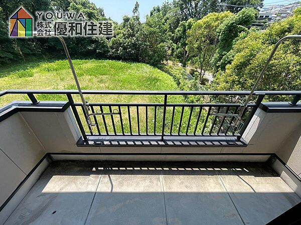 敷地70坪！建物41坪6SLDKのゆったり間取り！車庫3台！お庭付き！