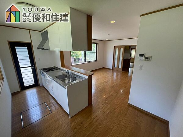 敷地70坪！建物41坪6SLDKのゆったり間取り！車庫3台！お庭付き！