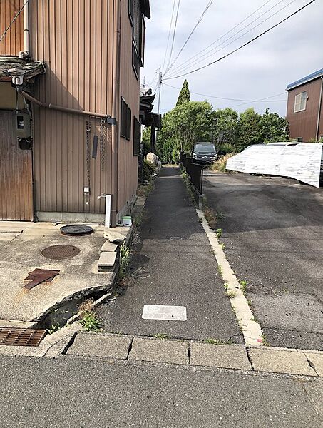 東側通路幅員約1.5m・非道路につきセットバック不要です