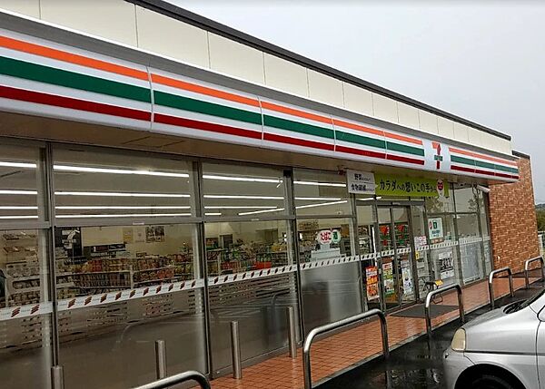 セブンイレブン 津市杜の街店（524m）