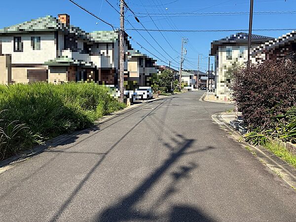 南側前面道路（西→東）