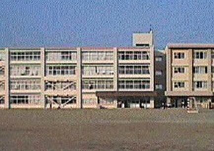 津市立西郊中学校（2837m）