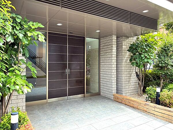 【エントランス】