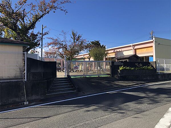 四日市市立桜こども園（580m）