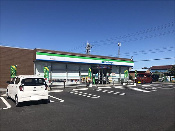 ファミリーマート 鈴鹿箕田店（1582m）