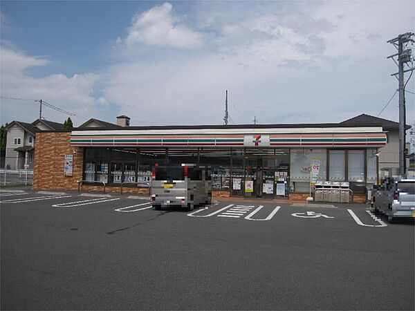 セブンイレブン 鈴鹿東旭が丘店（461m）