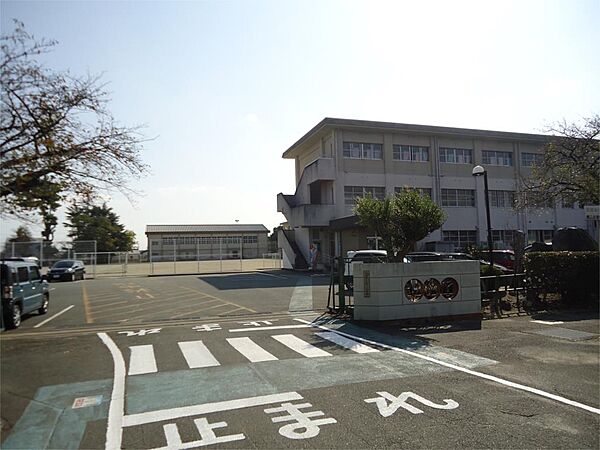 松阪市立第二小学校（552m）