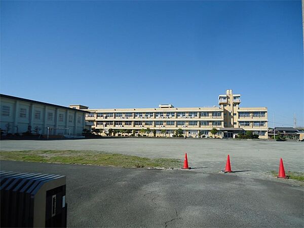 東員町立東員第一中学校（1600m）