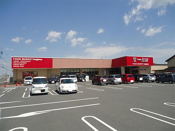 一号舘桑名駅西店（129m）