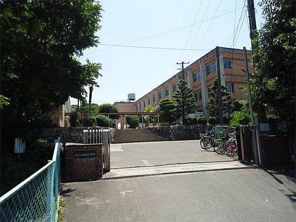 桑名市立大成小学校（280m）