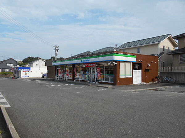 ファミリーマート 桑名松の木東店（304m）