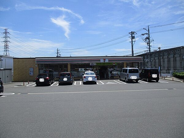 セブンイレブン 桑名広見ヶ丘店（205m）
