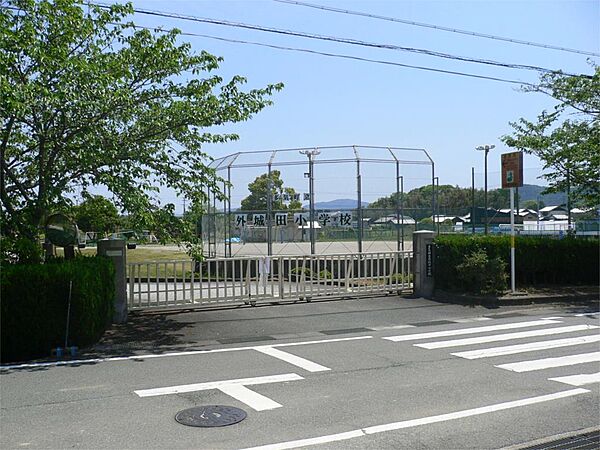玉城町立外城田小学校（2762m）