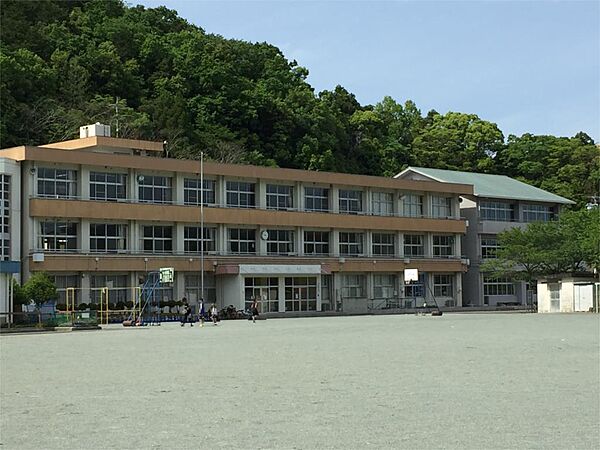 伊勢市立宮山小学校（1352m）