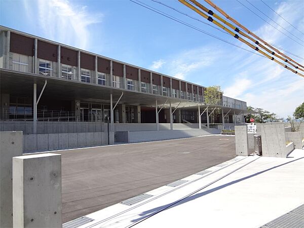 伊勢市立宮川中学校（670m）