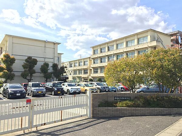 岩倉市立岩倉中学校（1100m）