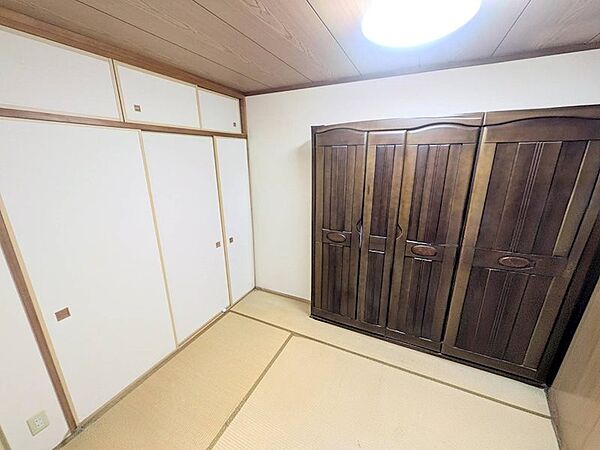 和室写真。※こちらはバーチャル上で家具家電類を撤去した画像となり、実際と異なる場合があります。
