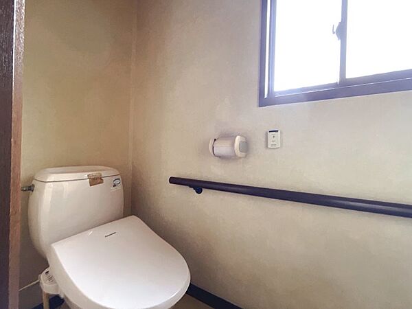 【トイレ】トイレは2か所（1階と2階）ございます！