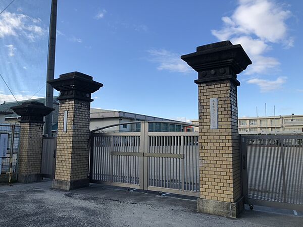 あま市立七宝小学校（1696m）