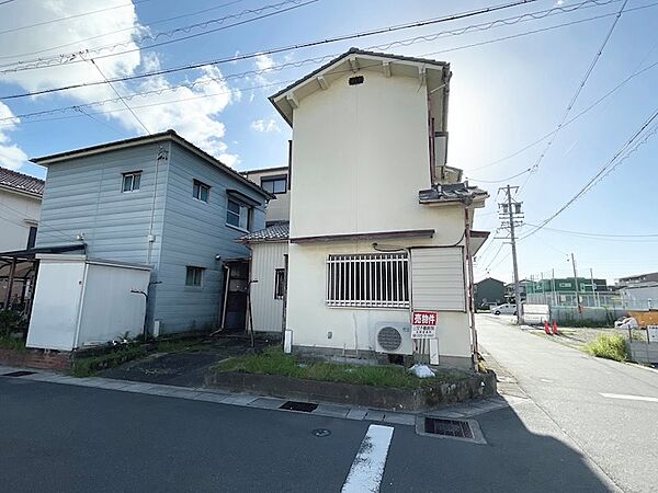 東側前面道路、幅員約4.4m