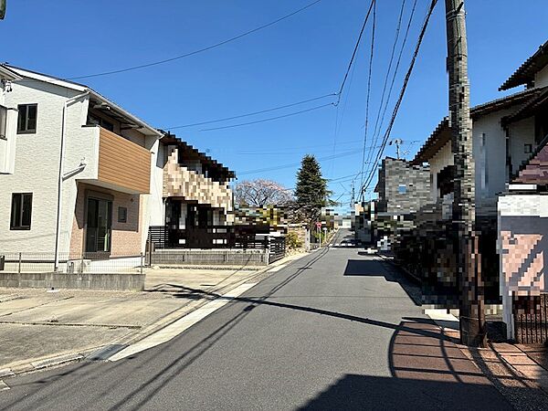南側　公道幅員6mに約8．0m面した明るい敷地です